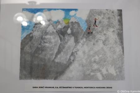 V prostorih občinske stavbe na ogled razstava literarnih in likovnih del na temo Častni občan Kamnika (61)